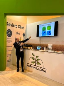 Mauro Pizzuto presentando las nuevas variedades resistentes